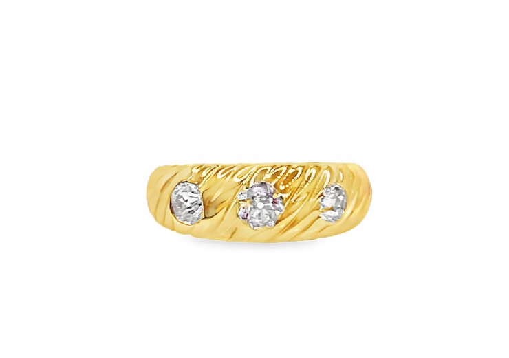 Pre-owned 18ct Yellow Gold Vintage 3 Stone Diamond Ring
