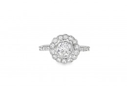 Pre-owned 18ct White Gold Diamond Halo Ring Pre-owned 18ct White Gold Diamond Halo Ring