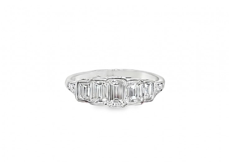 Pre-owned Platinum 5 Stone Diamond Ring
