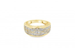 Pre-owned 9ct Yellow Gold Diamond Ring 
