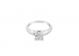 Pre-owned 18ct White Gold Diamond Cluster Ring 
