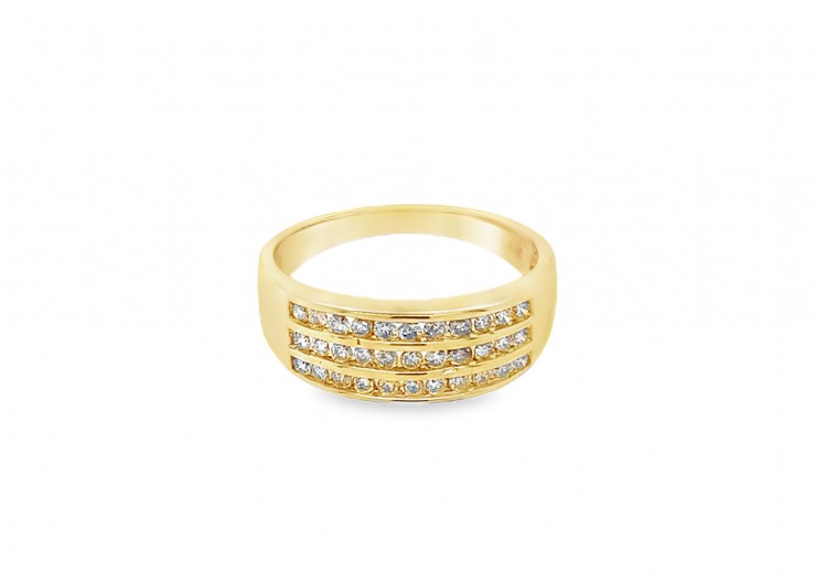 Pre-owned 9ct Yellow Gold Triple Row Diamond Ring 