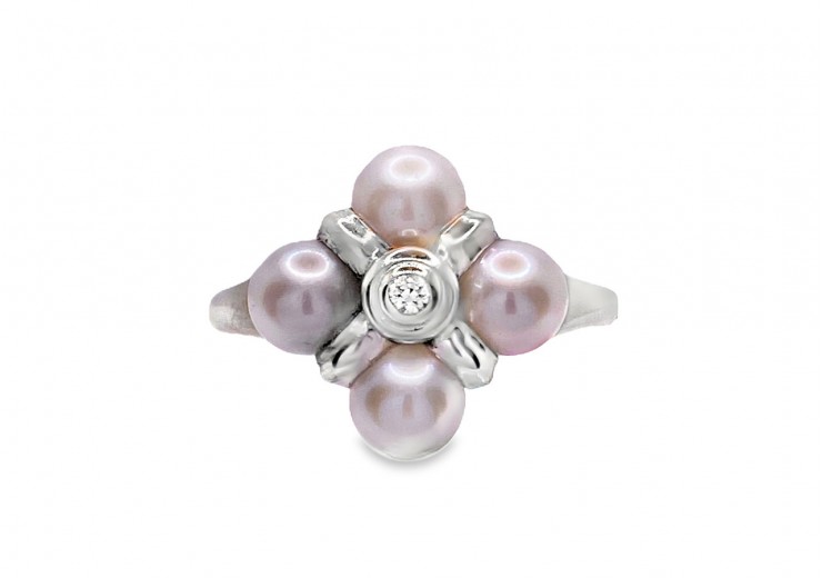 Pre-owned 18ct White Gold Diamond & Pearl Dress Ring