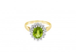 9ct Gold Peridot & Cubic Zirconia Ring 9ct Gold Peridot & Cubic Zirconia Ring