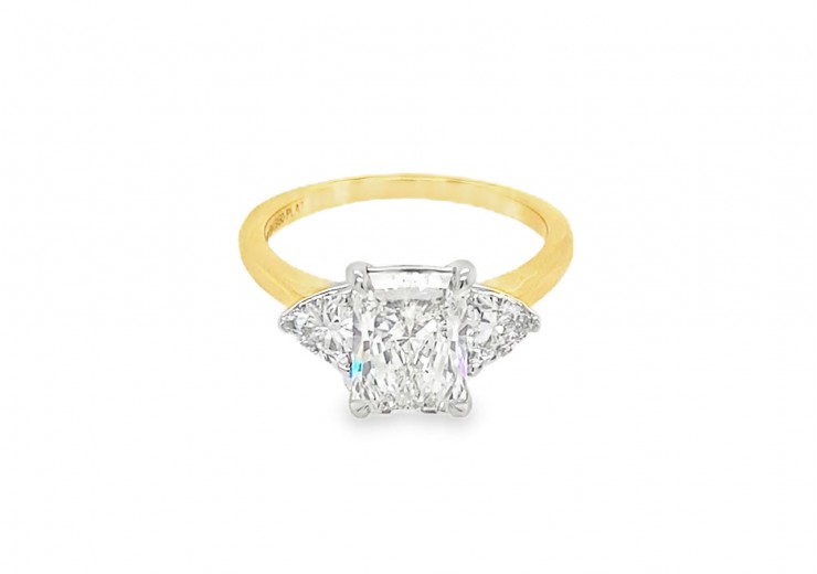 18ct Gold Lab Diamond Trilogy Ring