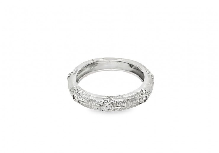 Pre-owned 18ct White Gold Diamond Ring