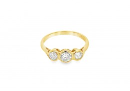 Pre-owned 18ct Yellow Gold Diamond Trilogy Ring