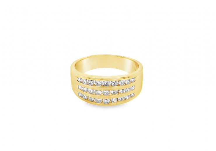 Pre-owned 18ct Yellow Gold Diamond Ring