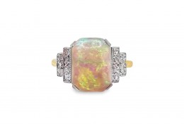 Pre-owned Vintage 18ct Yellow Gold Opal & Diamond Ring