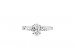 Pre-owned Platinum Oval Diamond Ring Pre-owned Platinum Oval Diamond Ring