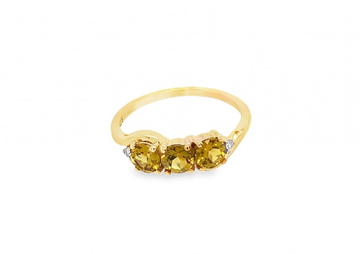 Pre-owned 9ct Yellow Gold Yellow Sapphire & Diamond Ring