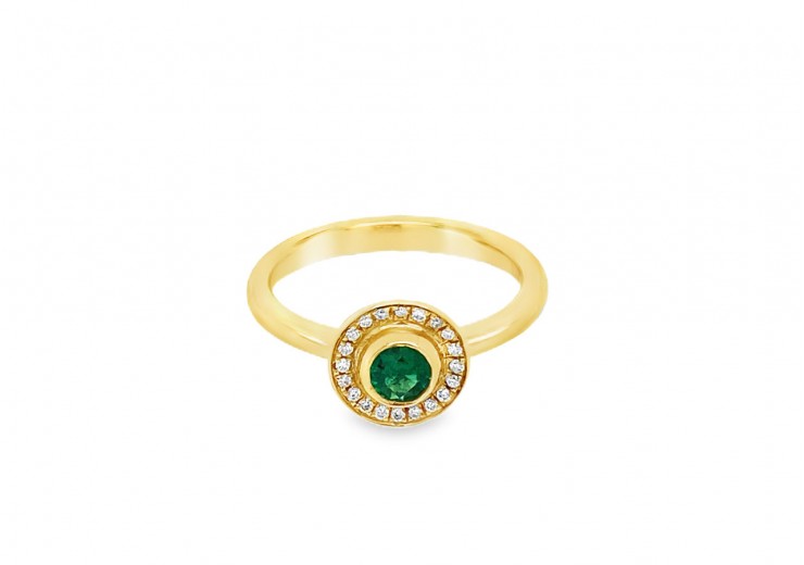 18ct Gold Emerald & Diamond Ring