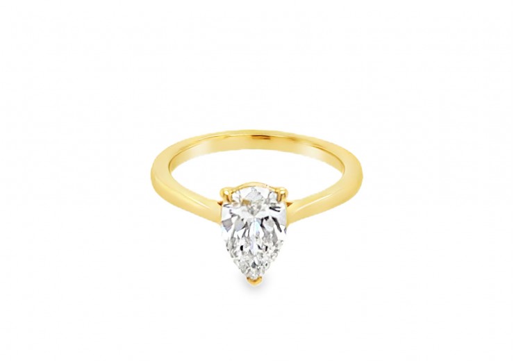 18ct Yellow Gold Lab Diamond Ring