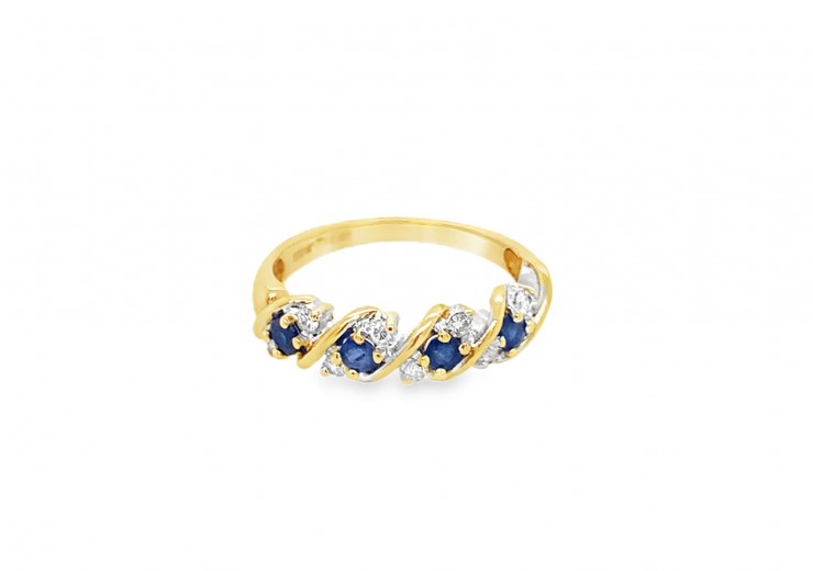Pre-owned 9ct Gold Sapphire & Diamond Ring