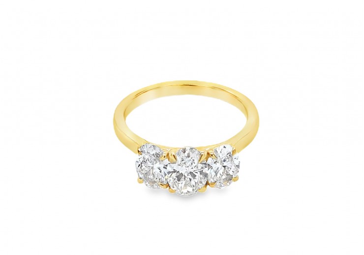 18ct Yellow Gold Lab Diamond Ring