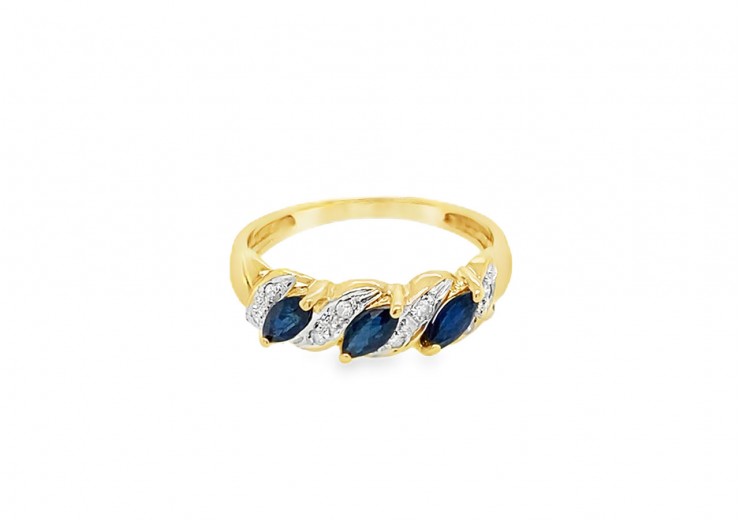 Pre-owned 9ct Gold Sapphire & Diamond Ring