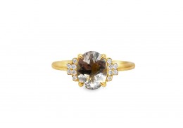 9ct Yellow Gold Green Amethyst & Diamond Ring 9ct Yellow Gold Green Amethyst & Diamond Ring