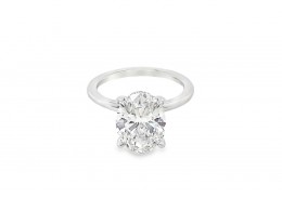 18ct White Gold Oval Lab Diamond Ring