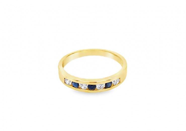 Pre-owned 9ct Gold Sapphire and Cubic Zirconia Ring