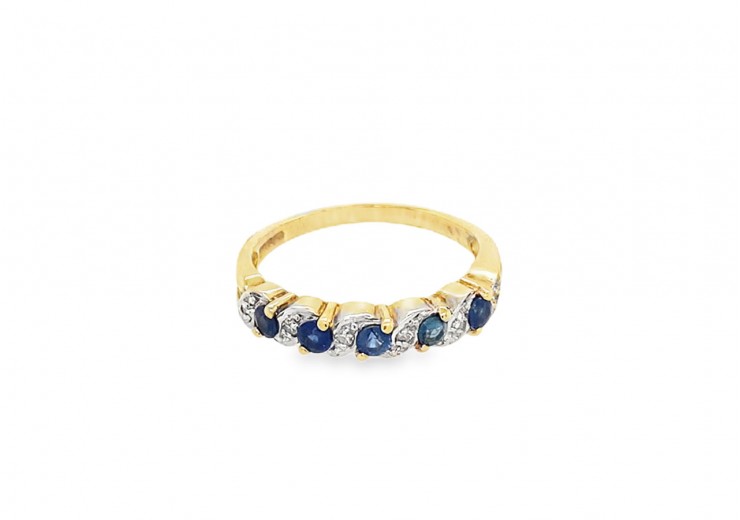 Pre-owned 9ct Gold Sapphire & Diamond Ring
