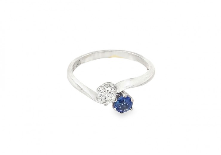 Pre-owned 9ct White Gold Sapphire & Diamond Toi Et Moi Ring