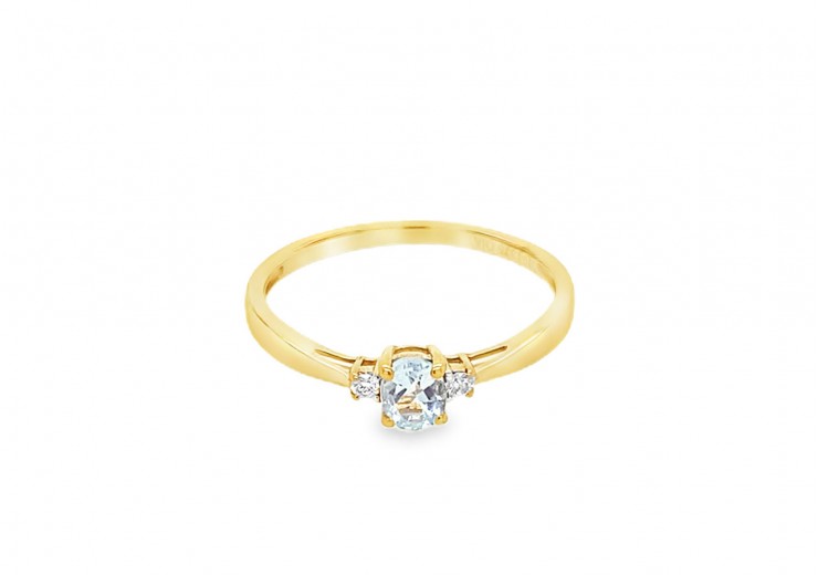 Pre-owned 9ct Gold Aquamarine & Diamond Ring Pre-owned 9ct Gold Aquamarine & Diamond Ring