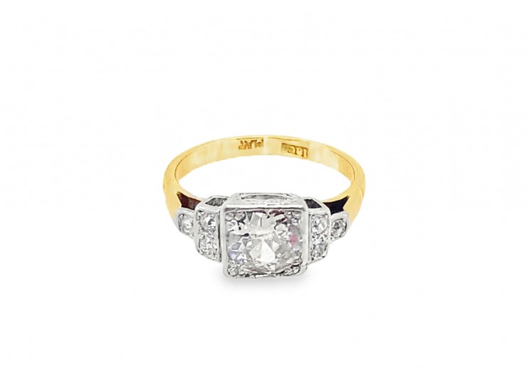 Pre-owned 18ct Yellow Gold Diamond Ring