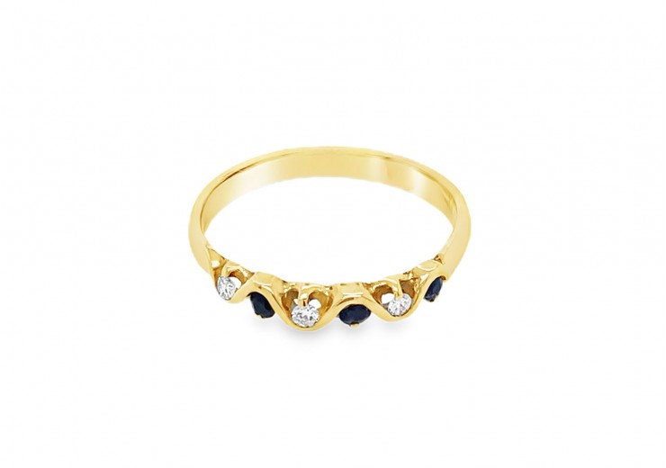 Pre-owned 9ct Yellow Gold Sapphire & Diamond Ring