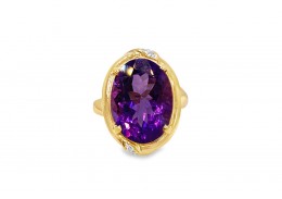 Pre-owned 18ct Yellow Gold Oval Amethyst & Diamond Ring
