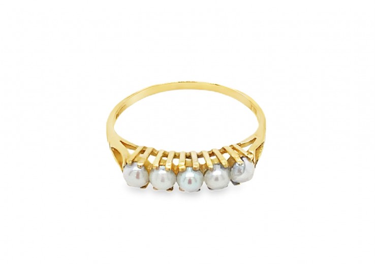 Pre-owned 9ct Yellow Gold & Pearl Ring Pre-owned 9ct Yellow Gold & Pearl Ring