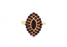Pre-owned 9ct Gold Garnet Ring Pre-owned 9ct Gold Garnet Ring