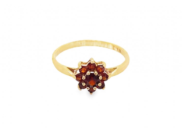 Pre-owned Vintage 9ct Gold Garnet Ring