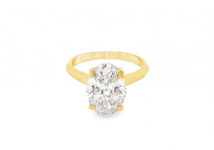 18ct Yellow Gold Lab Diamond Ring 18ct Yellow Gold Lab Diamond Ring