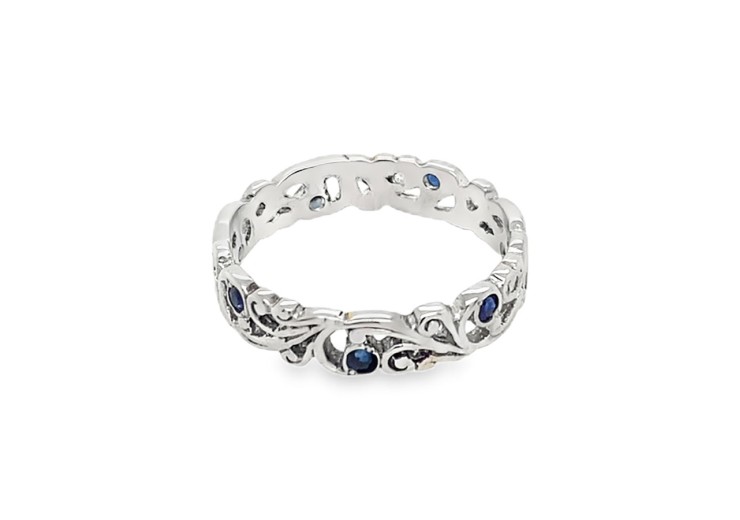 Pre-owned 9ct White Gold & Sapphire Ring Pre-owned 9ct White Gold & Sapphire Ring