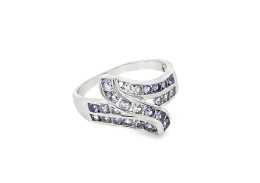 Pre-owned 9ct White Gold & Tanzanite Ring Pre-owned 9ct White Gold & Tanzanite Ring