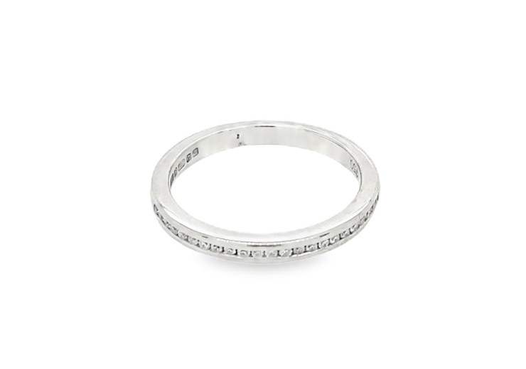 Pre-owned 18ct White Gold Diamond Band