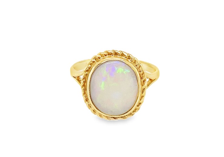Pre-owned 9ct Yellow Gold Opal Ring