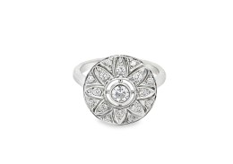 Pre-owned 18ct White Gold Diamond Cluster Ring Pre-owned 18ct White Gold Diamond Cluster Ring