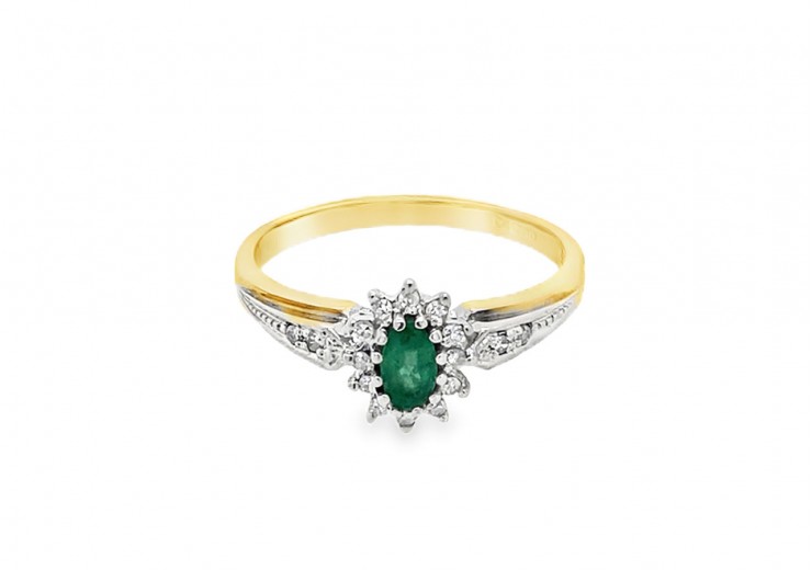 Pre-owned 9ct Gold Emerald and Diamond Ring Pre-owned 9ct Gold Emerald and Diamond Ring