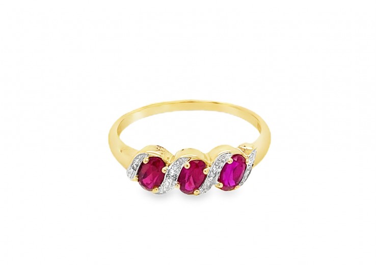 Pre-owned 9ct Gold Created Gem Ring