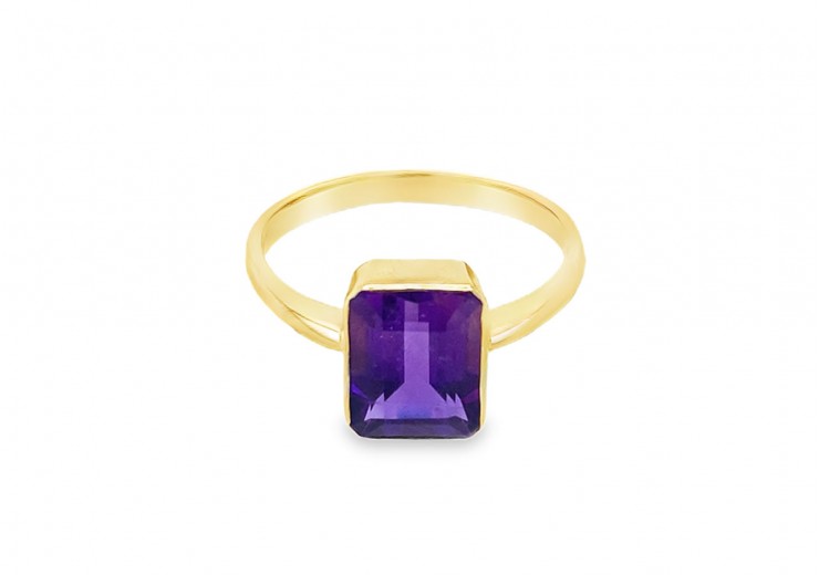 Pre-owned 9ct Yellow Gold & Amethyst Ring
