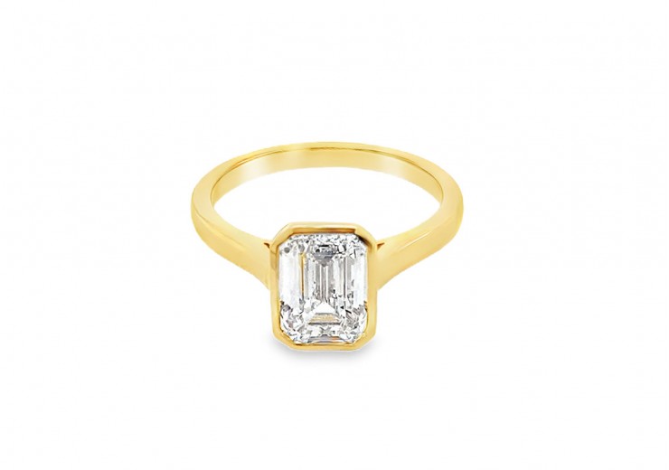 18ct Yellow Gold Lab Diamond Ring