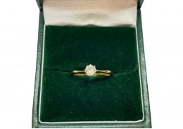 Pre-owned 18ct Yellow Gold Diamond Solitaire Ring