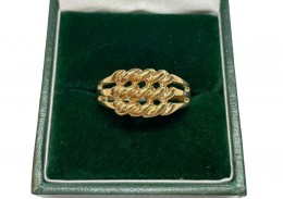 Pre-owned 9ct Yellow Gold Twist Ring